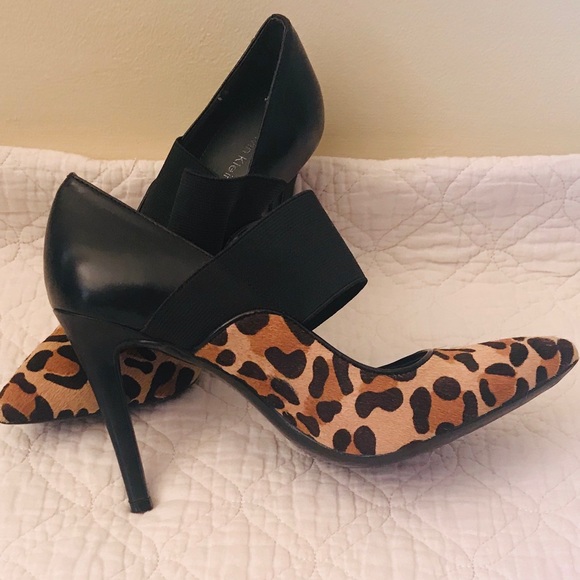 Calvin Klein Shoes - EUC Calvin Klein 🐆 Print Heels